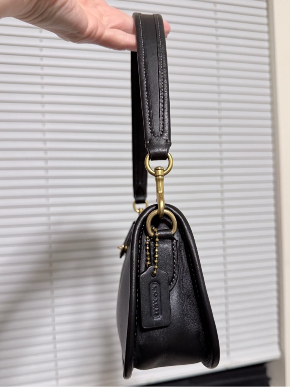 Coach Swinger 20 Black Brass Smooth Leather Archives 1941 Coach Originals C2643 - Picture 4 of 13
